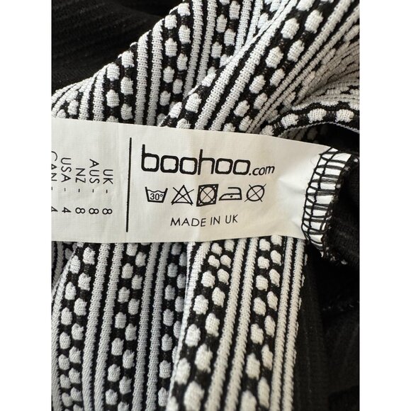 BOO HOO Size 4 Striped High-Waisted Women's Short -  Black & White - Picture 11 of 12